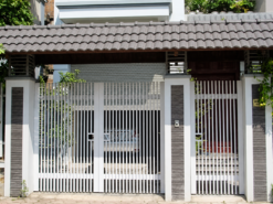 Cửa cổng sắt